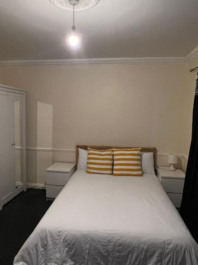 Hotel Shared House In Chakeshill Drive à Bristol Extérieur photo