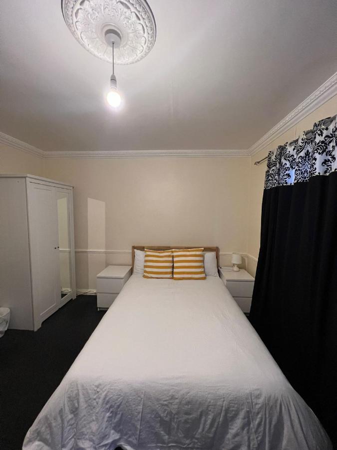 Hotel Shared House In Chakeshill Drive à Bristol Extérieur photo