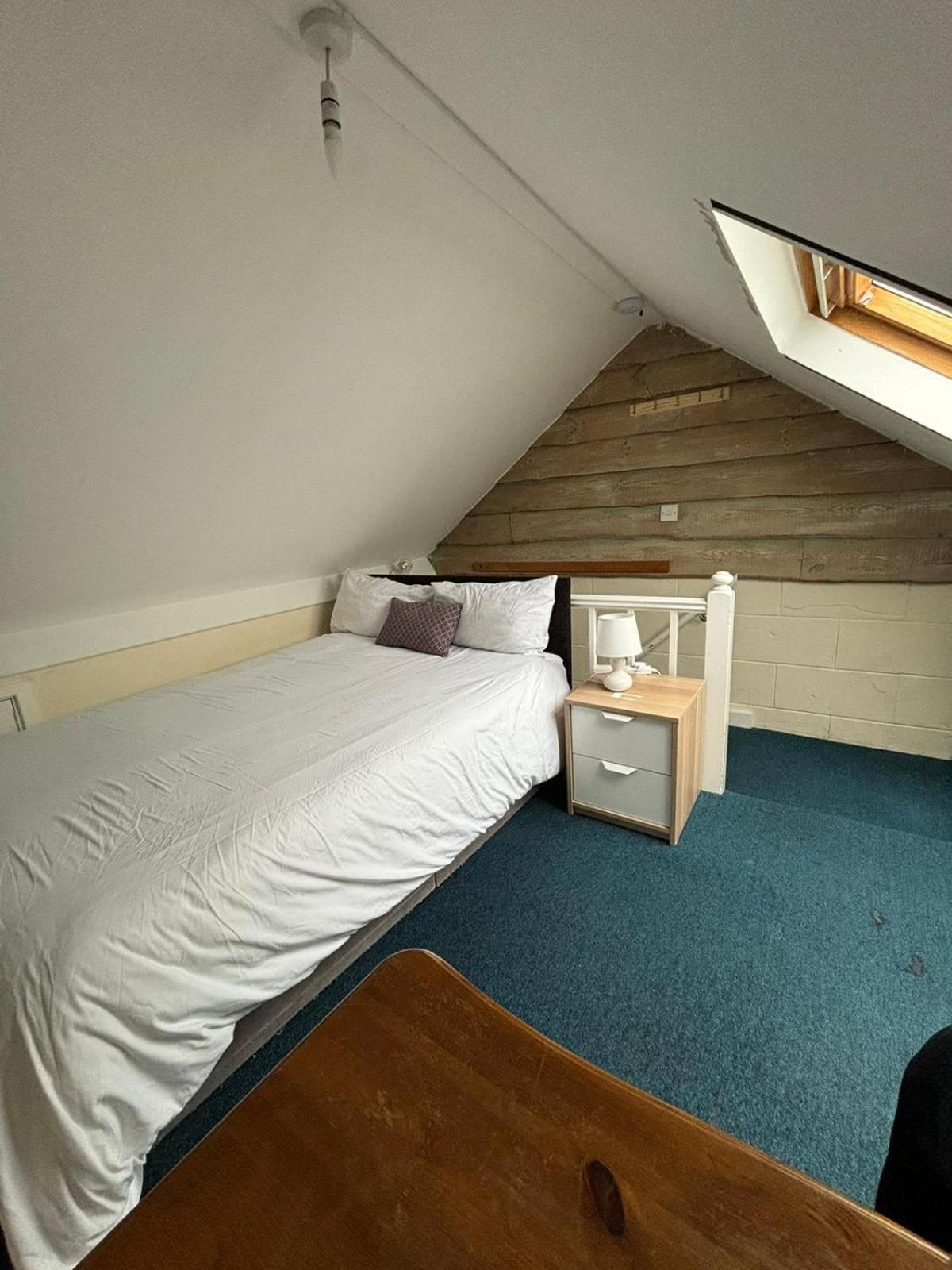 Hotel Shared House In Chakeshill Drive à Bristol Extérieur photo